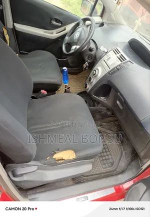 Toyota Yaris 2010 Red