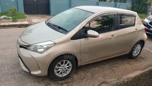 Toyota Vitz 2015 Gray