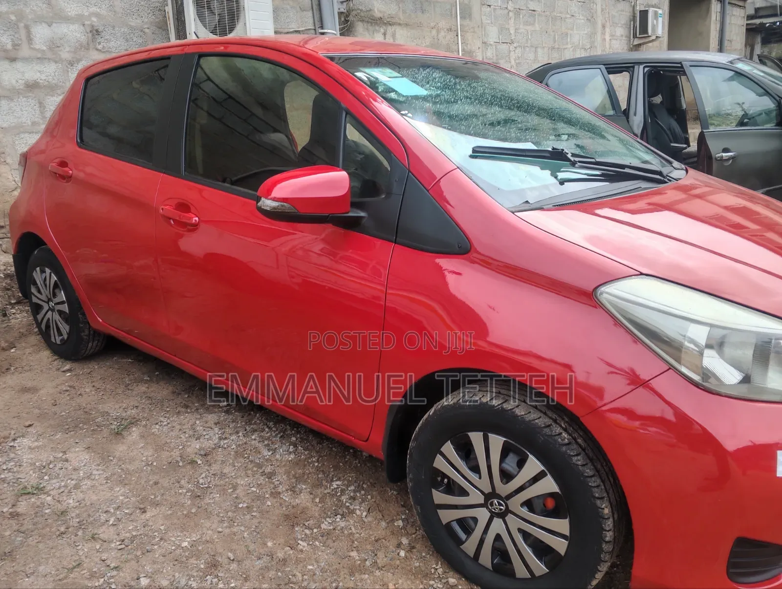 Toyota Vitz 2012 Red