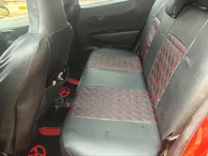 Toyota Vitz 2012 Red