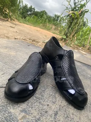 Gee Orinal Shoes