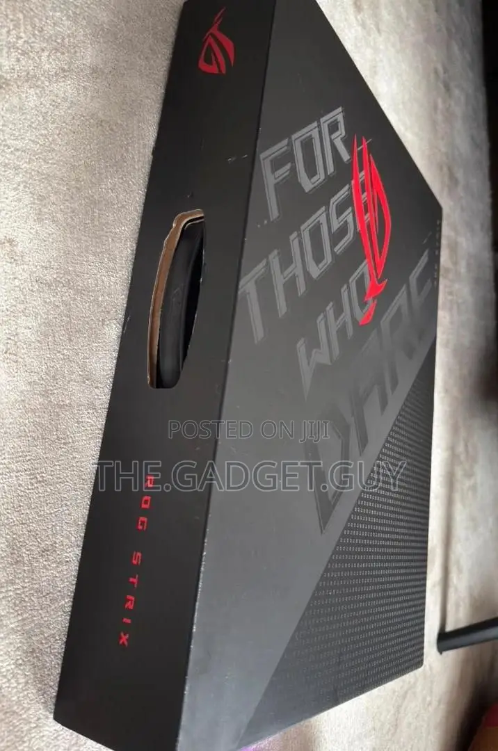 Laptop Asus ROG Strix G17 32GB AMD Ryzen 9 SSD 1T