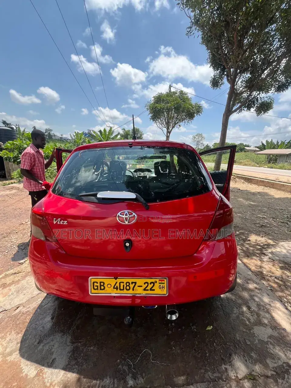 Toyota Vitz 2010 Red