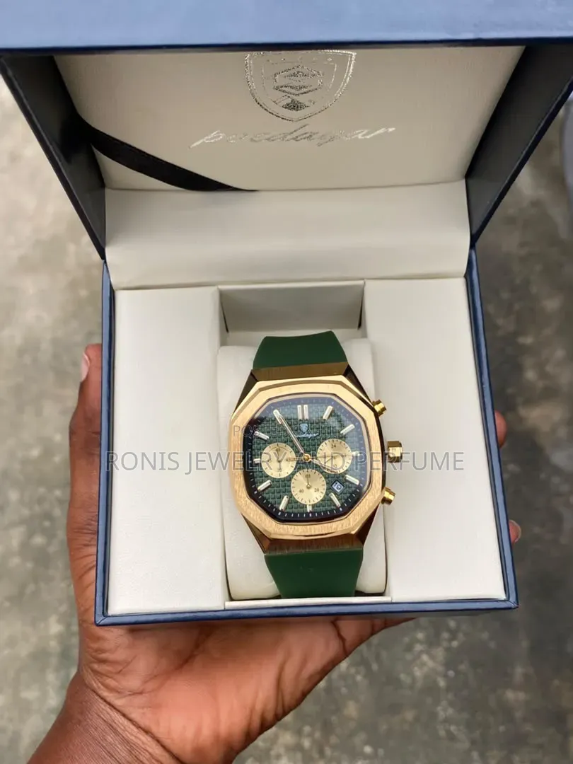 Poedagar Green Color Watch