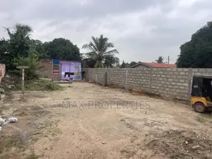 Half Plot of Land for Sale at Haasto Pillar2 Road No Litigation