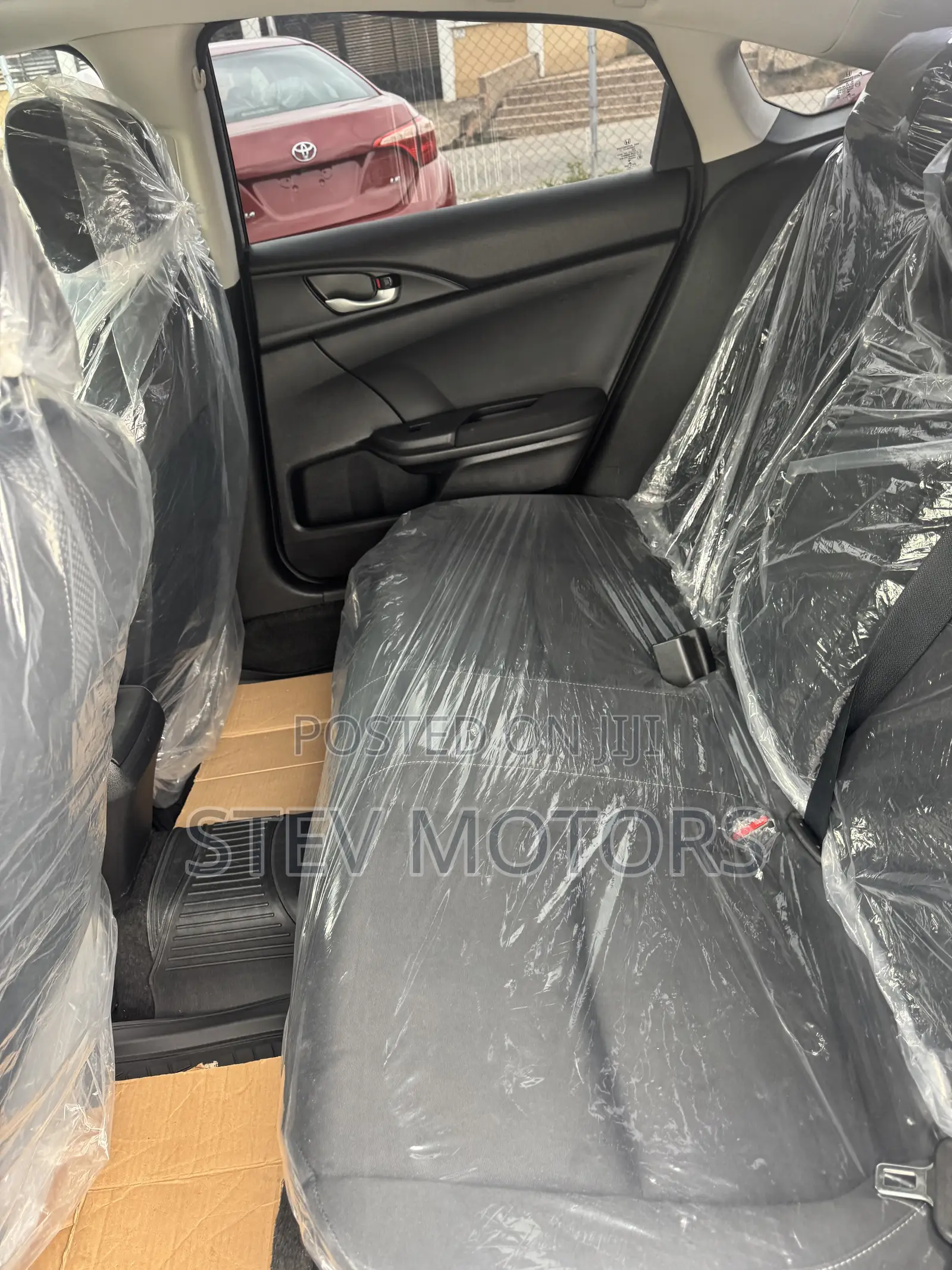 Honda Civic EX Hatchback 2020 Gray