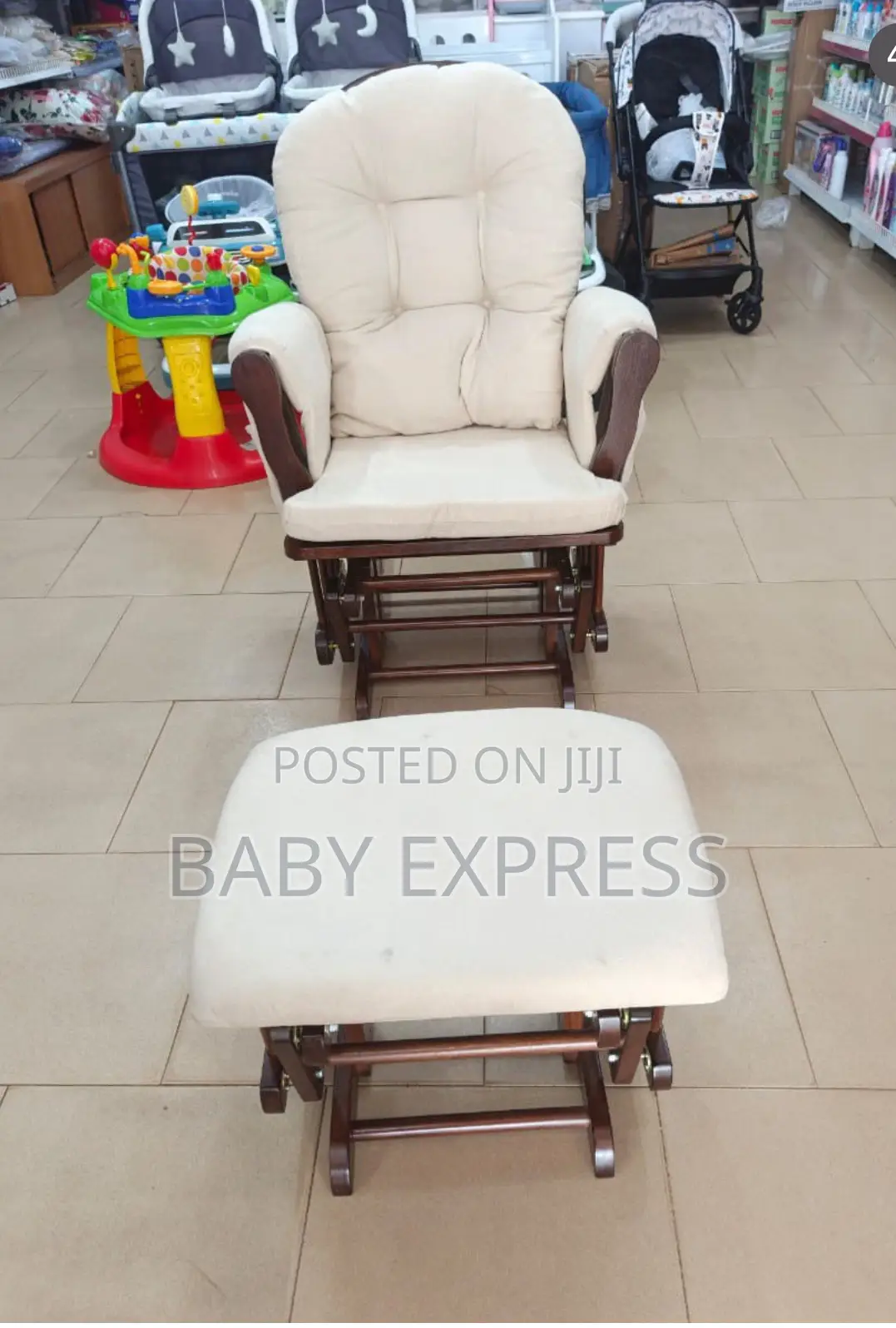 Adjustable Breastfeeding Baby Nursing Chair With Rocking Function