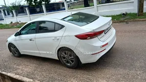 Hyundai Elantra 2017 White