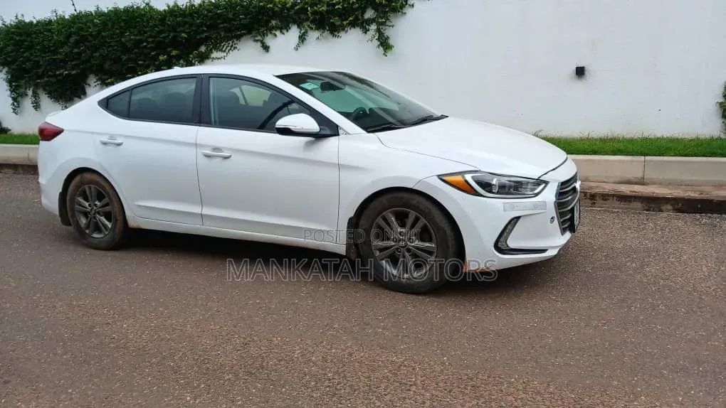 Hyundai Elantra 2017 White