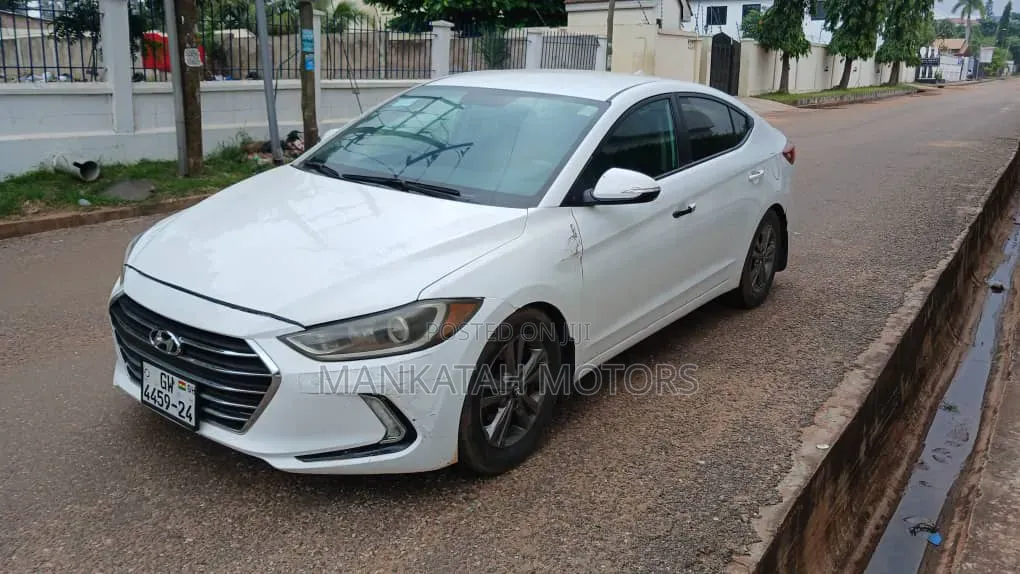 Hyundai Elantra 2017 White