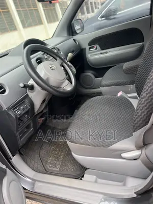 Toyota Sienta 2010 Gray