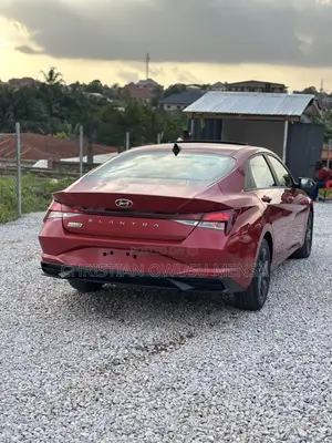 Hyundai Elantra SEL 2021 Red