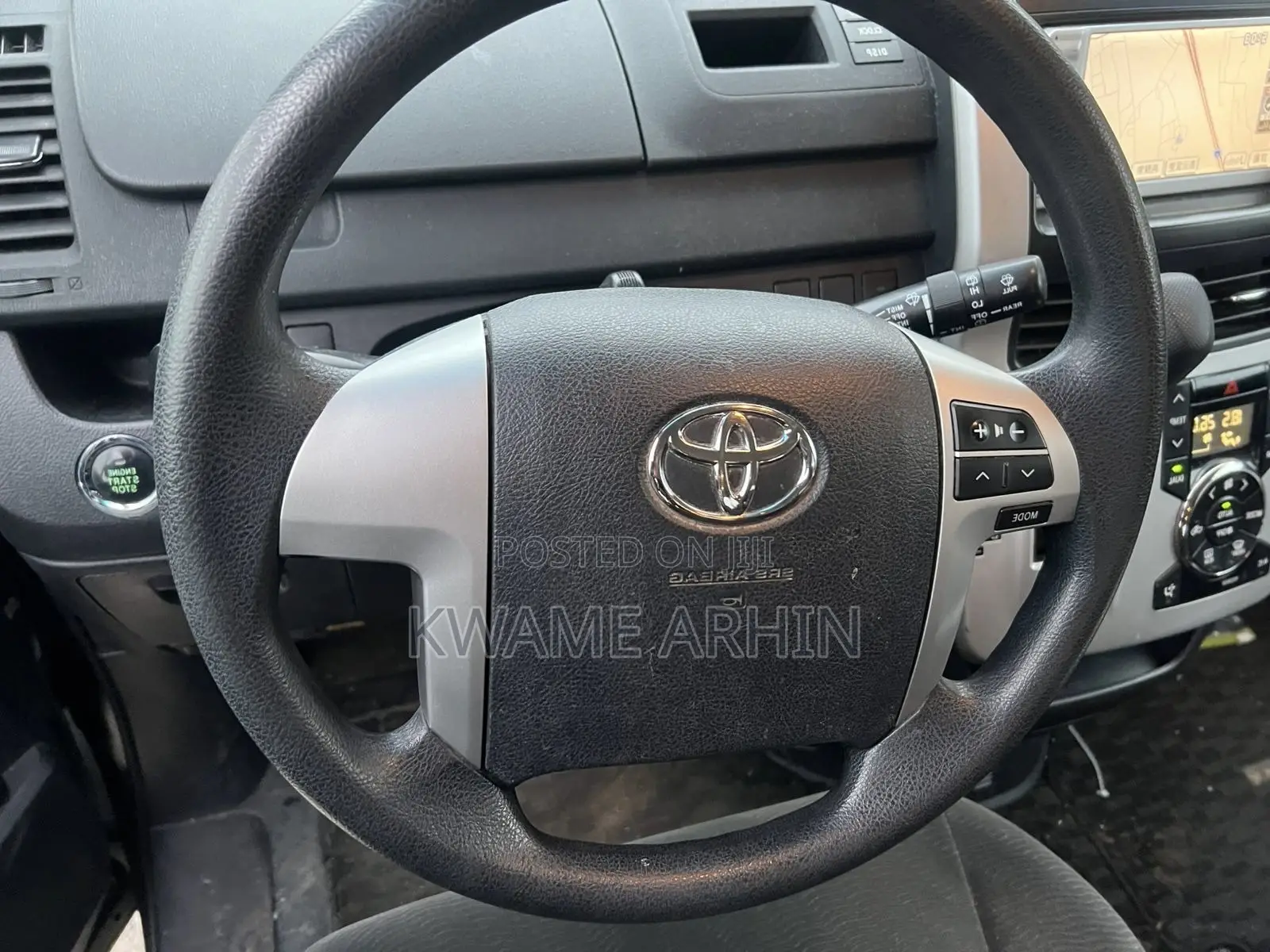 Toyota Voxy X L Edition 2WD 7-Seater 2011 Black