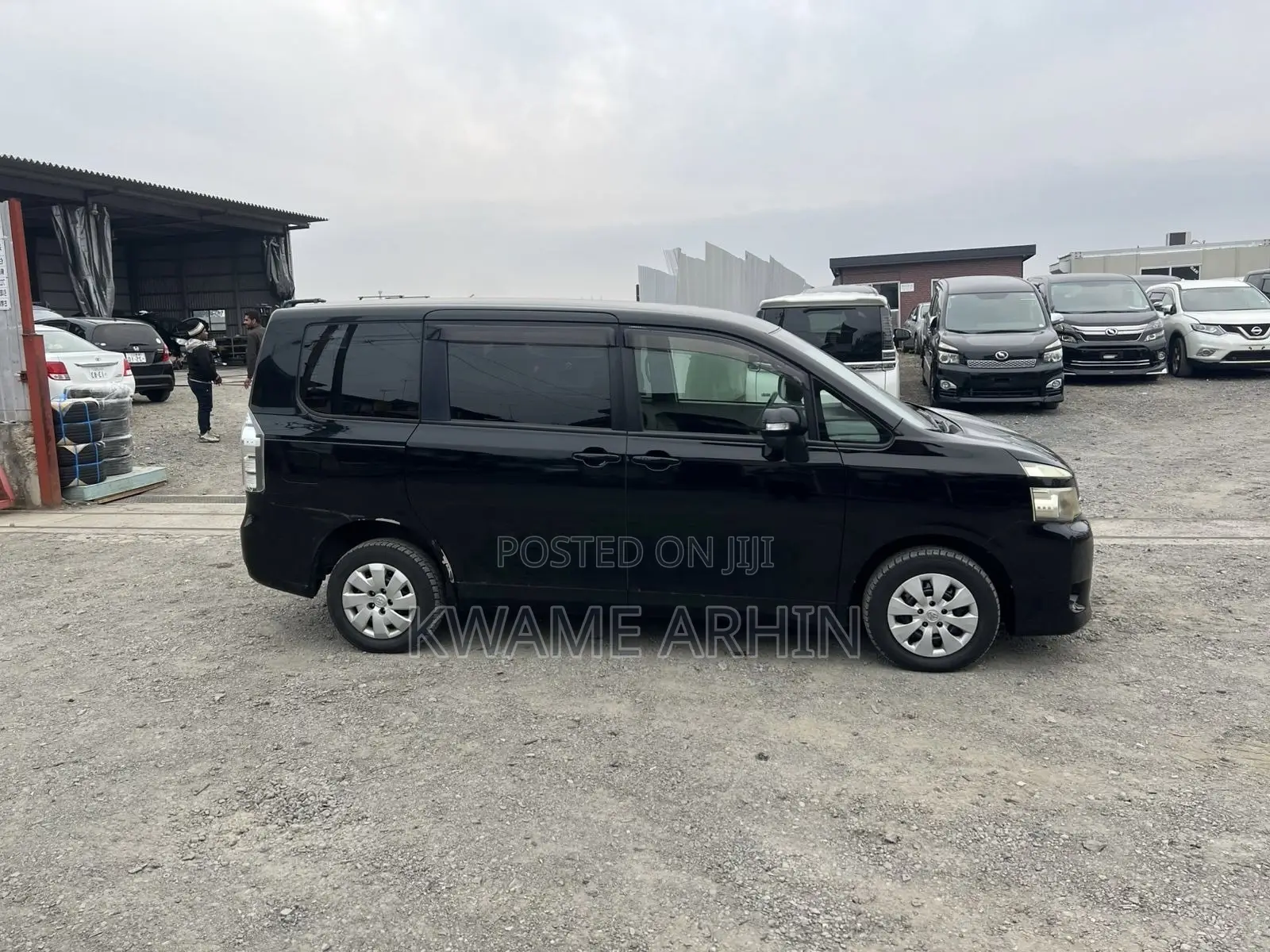 Toyota Voxy X L Edition 2WD 7-Seater 2011 Black