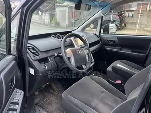 Toyota Voxy X L Edition 2WD 7-Seater 2011 Black