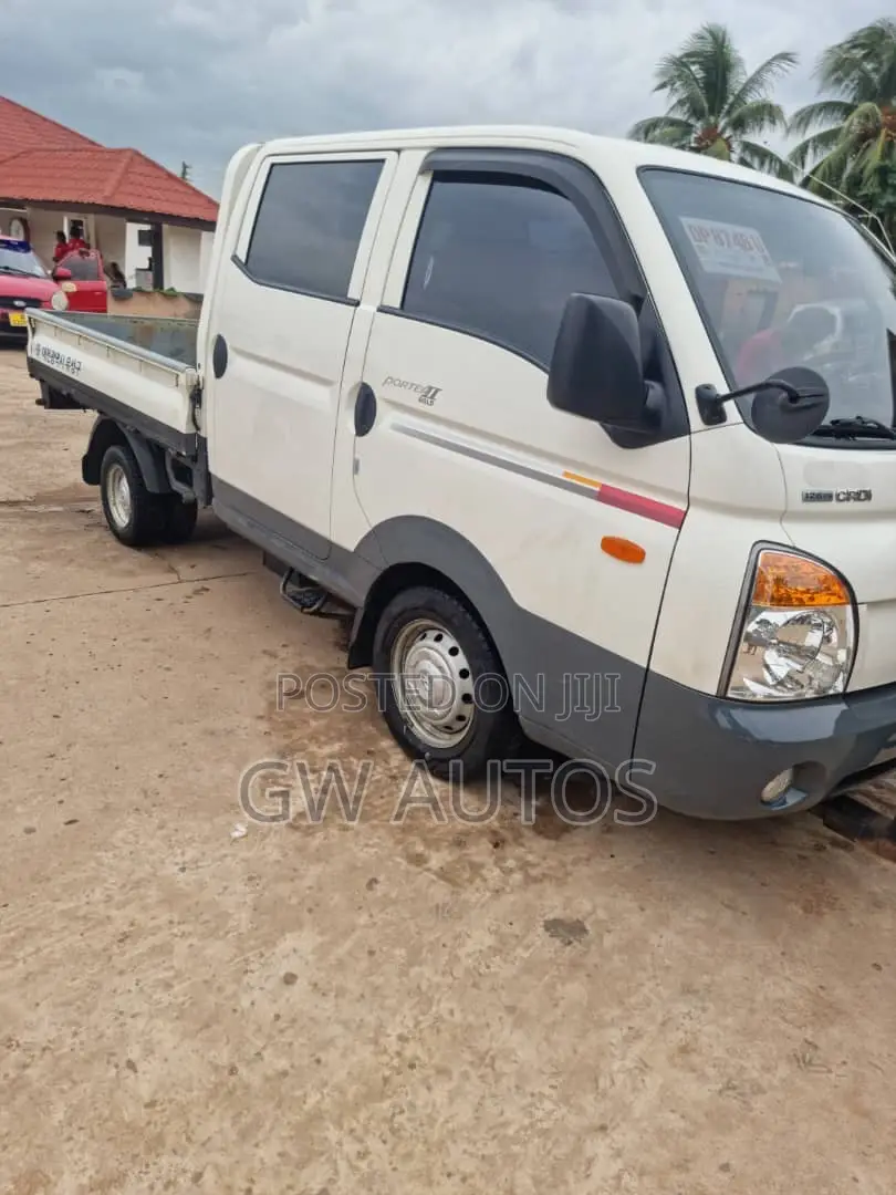 Hyundai Porter II 2011 White