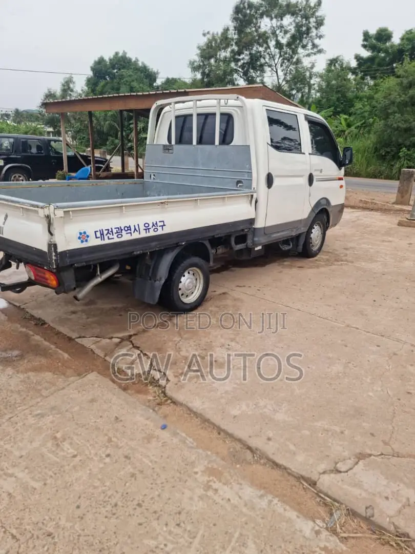 Hyundai Porter II 2011 White