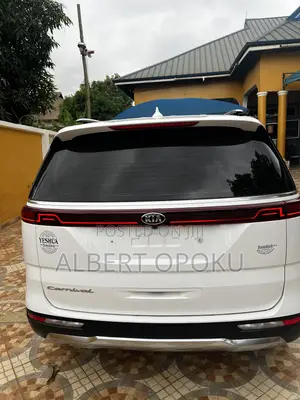 Kia Carnival 2021 White