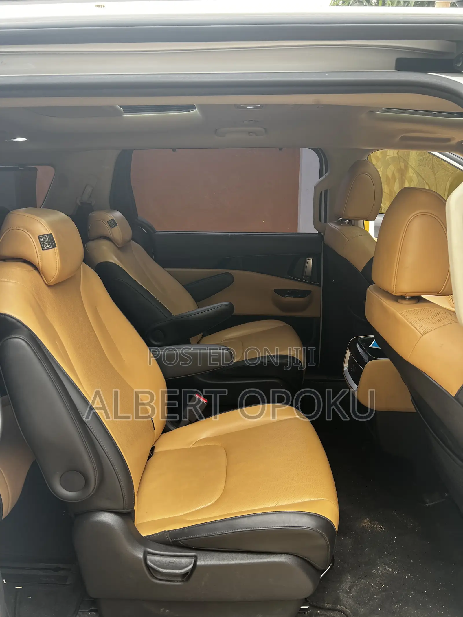 Kia Carnival 2021 White