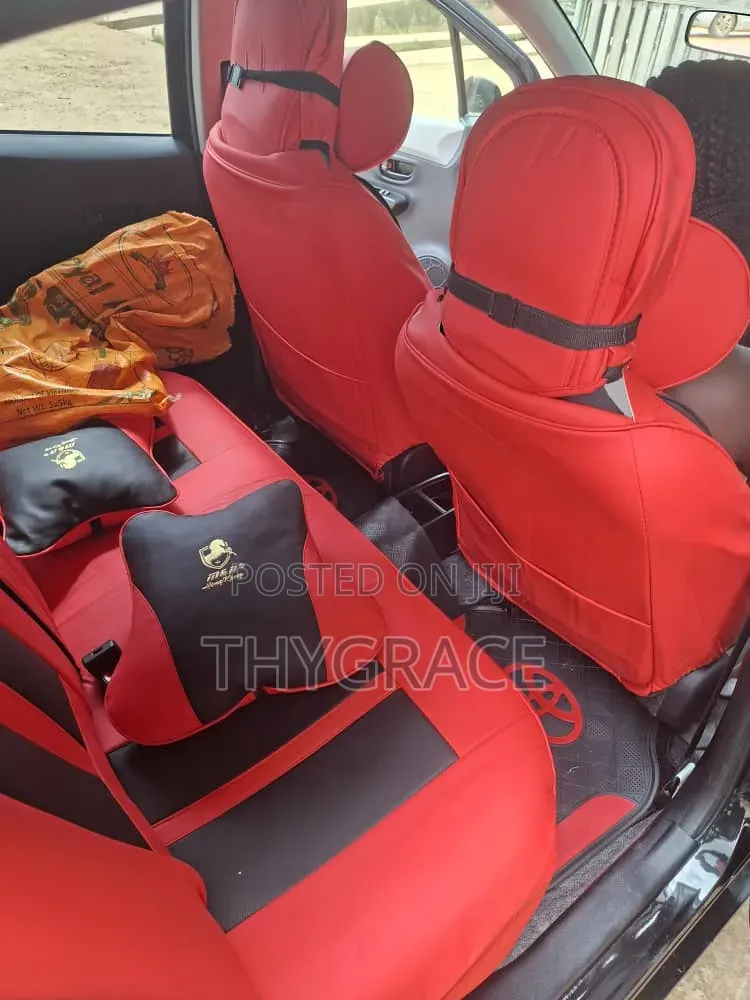 Toyota Vitz 1.5 FWD 5dr 2014 Black