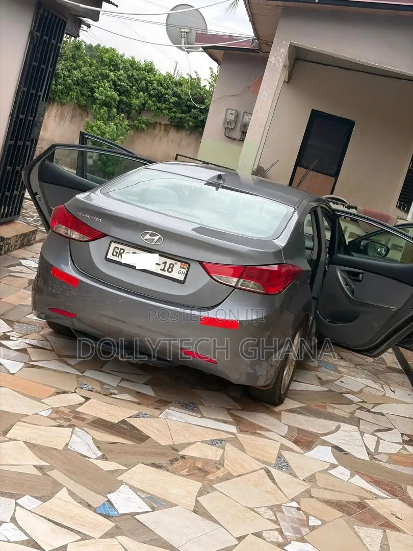 Hyundai Elantra GLS Sedan FWD (1.8L 4cyl 6A) 2013 Gray