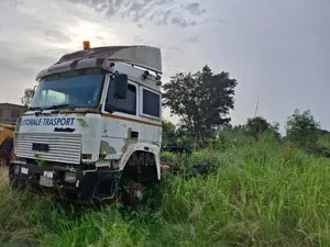 Iveco Trailer Head 1999 White