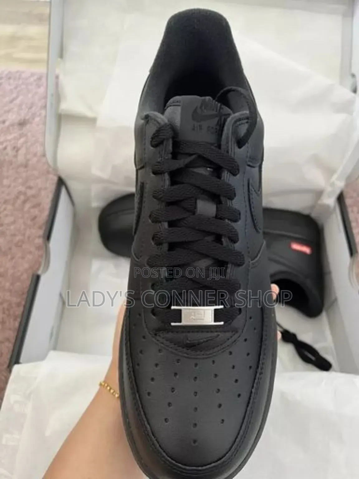 All-Black Supreme Low Classic