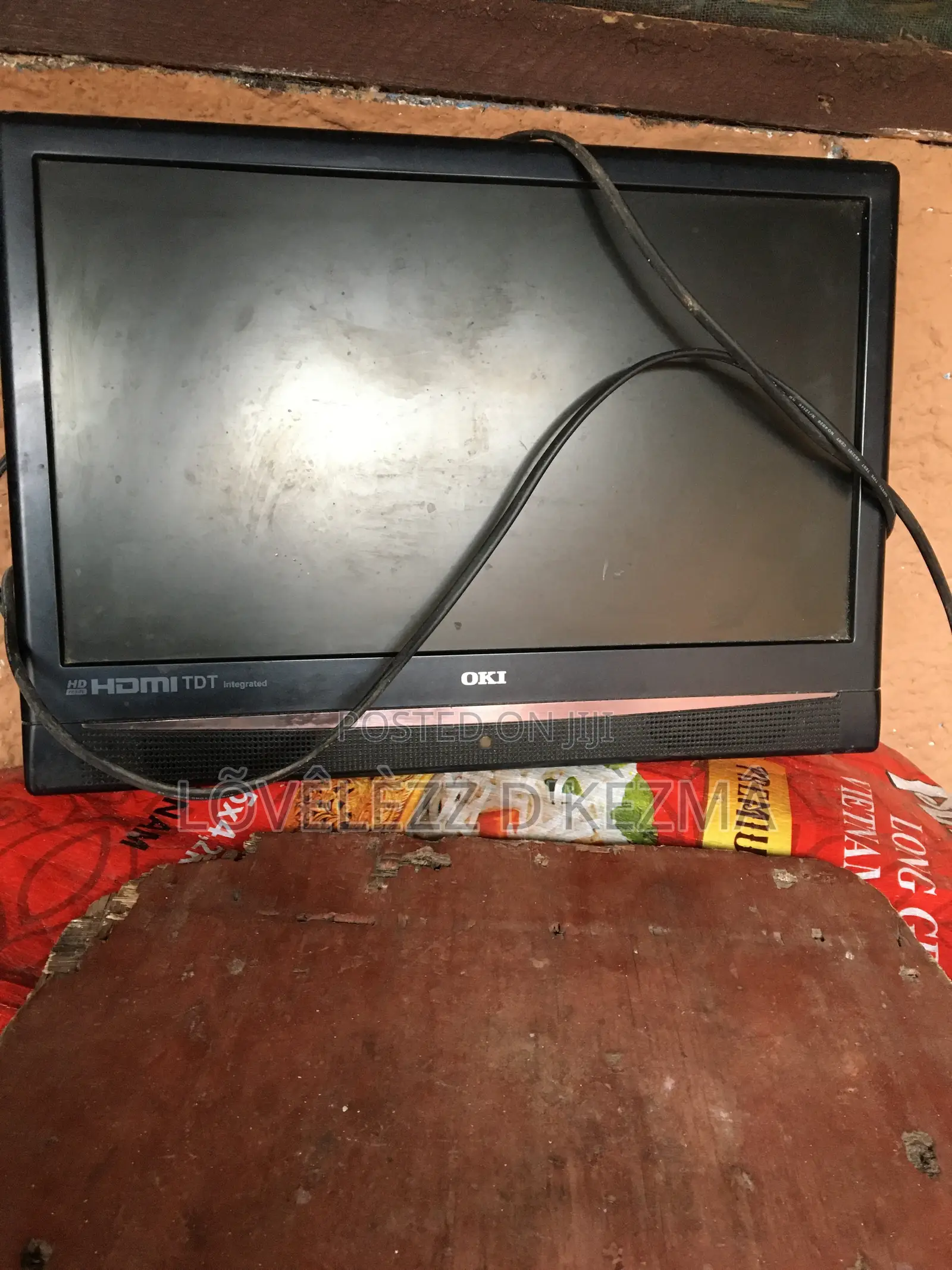 Oki 15 inches Television V16a