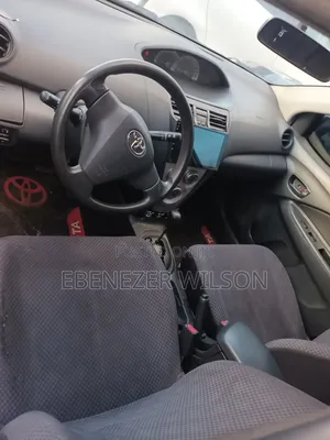 Toyota Yaris 2012 Blue