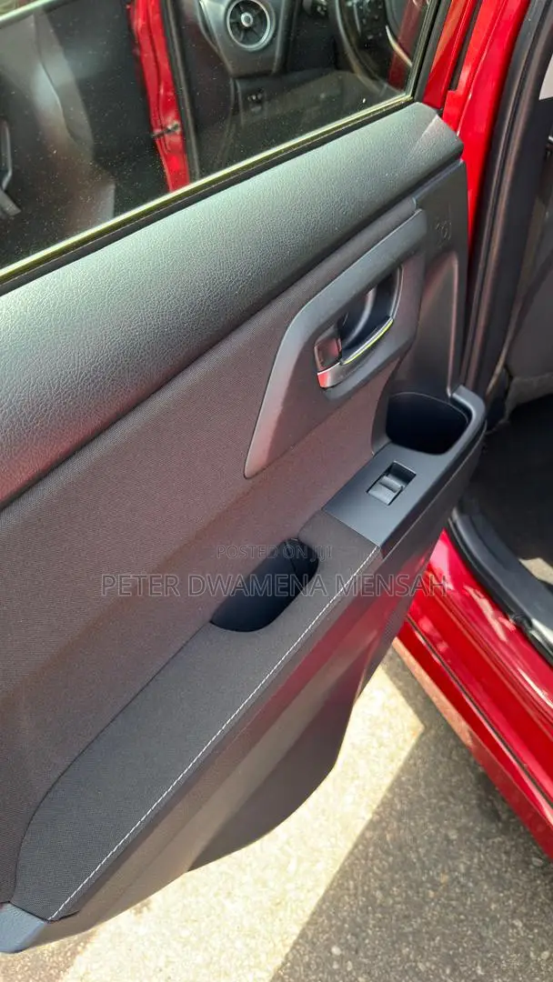 Scion iM Base 2016 Red