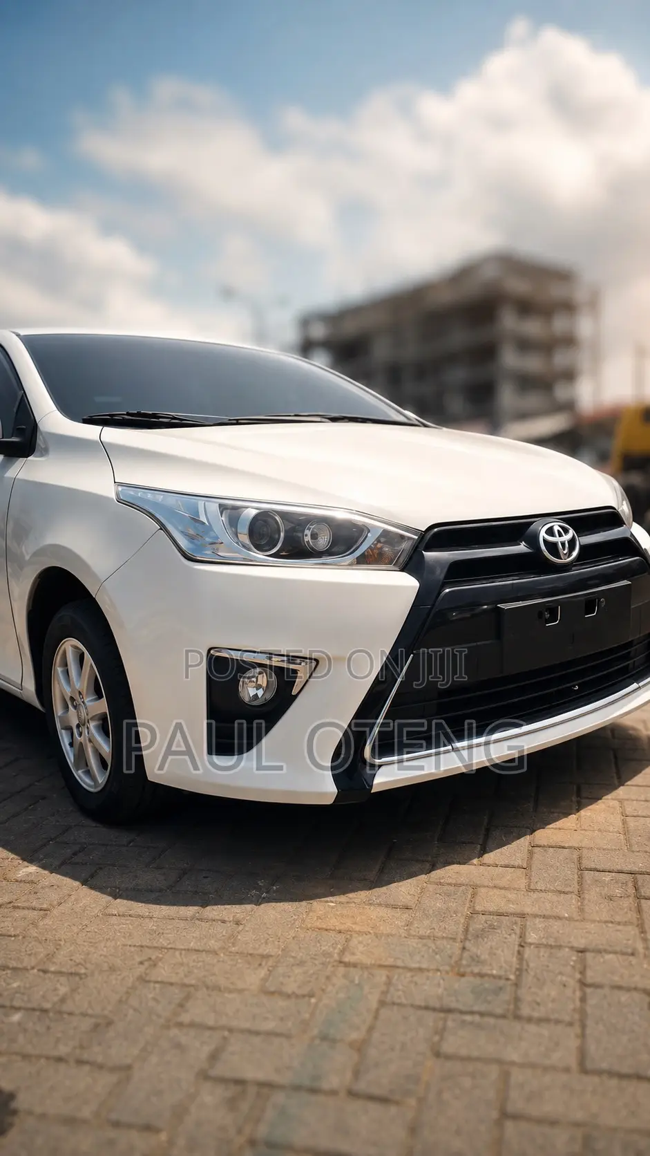 Toyota Yaris LE Hatchback 5dr 2018 White