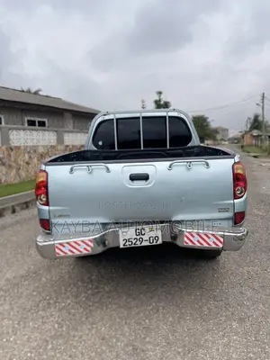 Mitsubishi L200 2009 Blue