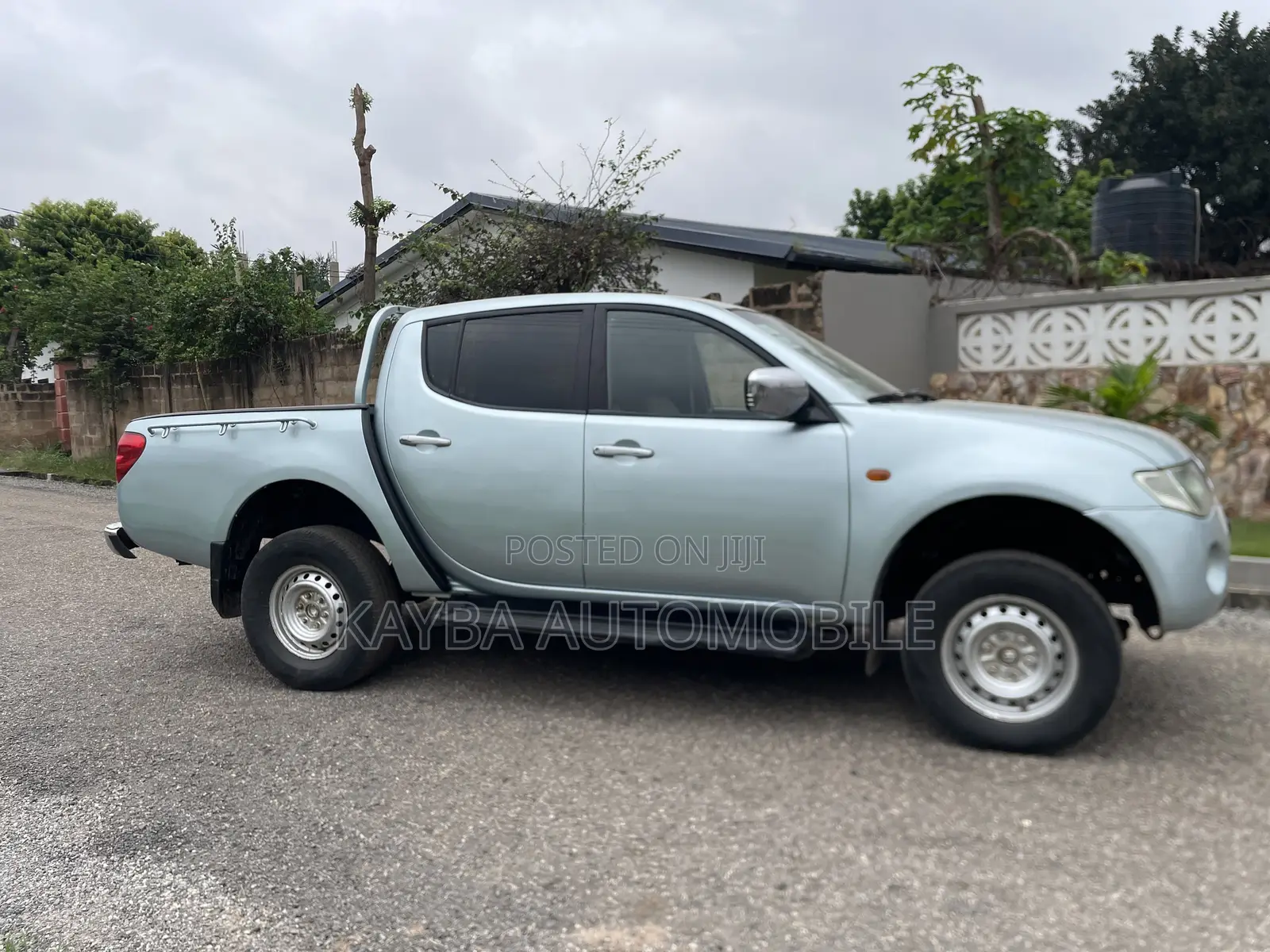 Mitsubishi L200 2009 Blue