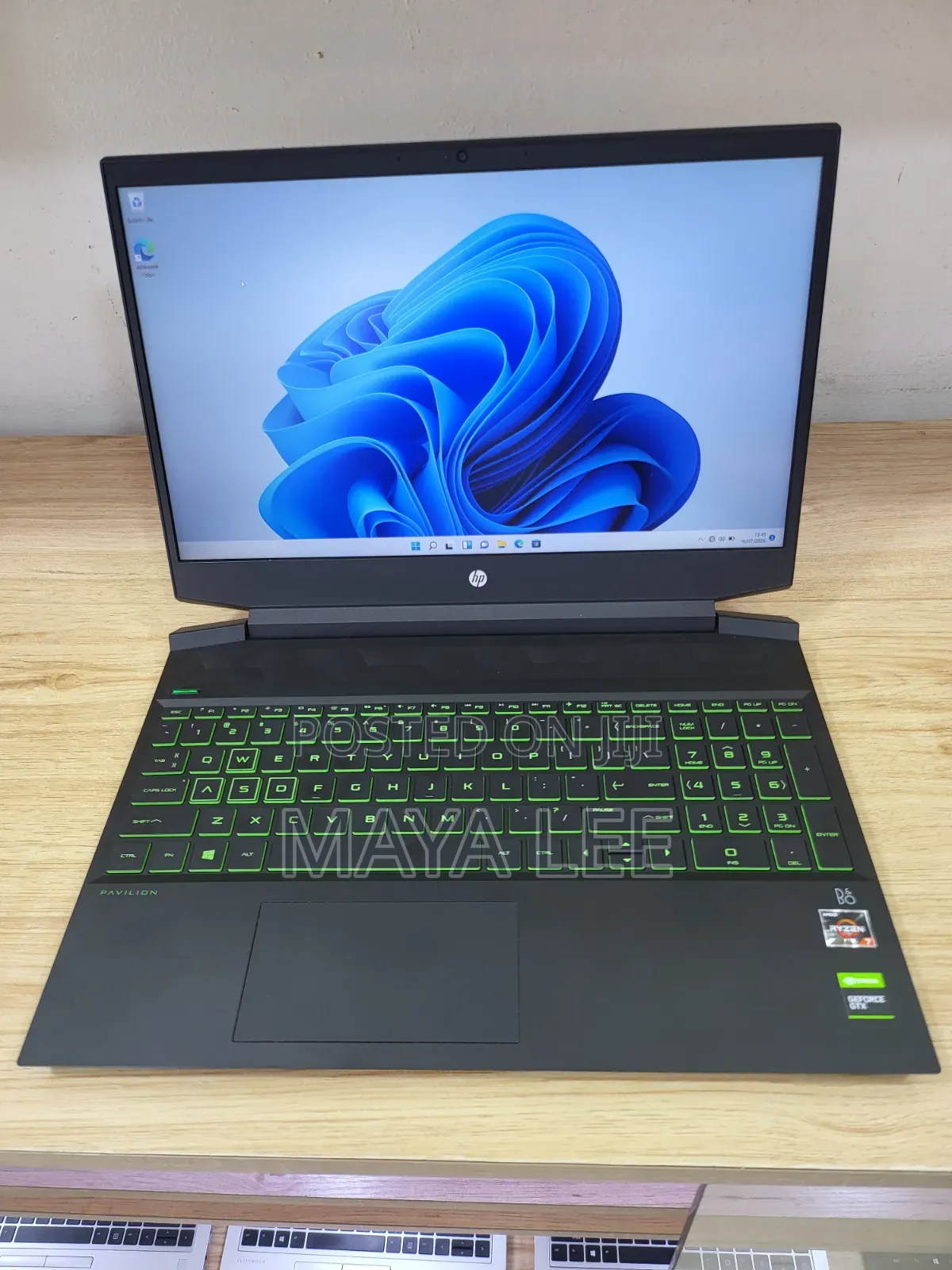 Laptop HP Pavilion Gaming Laptop 15-dk2xxx 16GB AMD Ryzen 7 SSD 1T