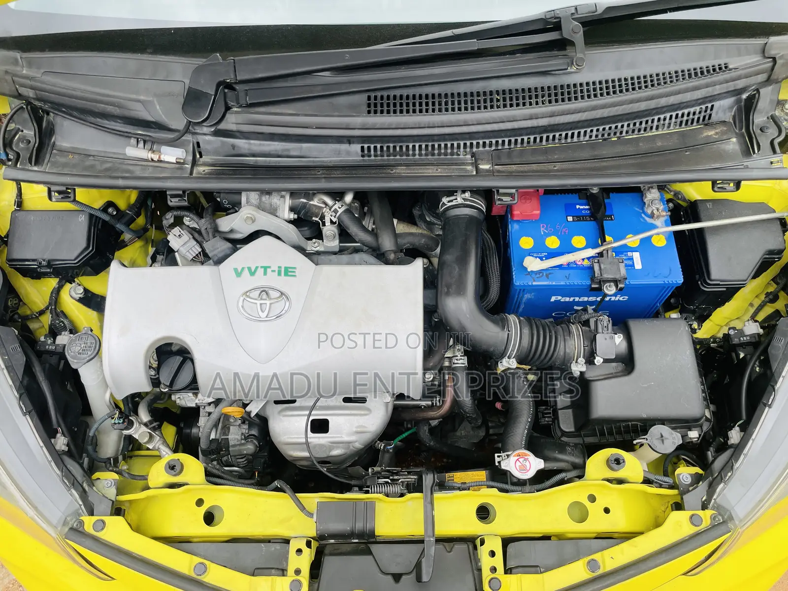 Toyota Vitz 1.3 AWD 5dr 2015 Yellow