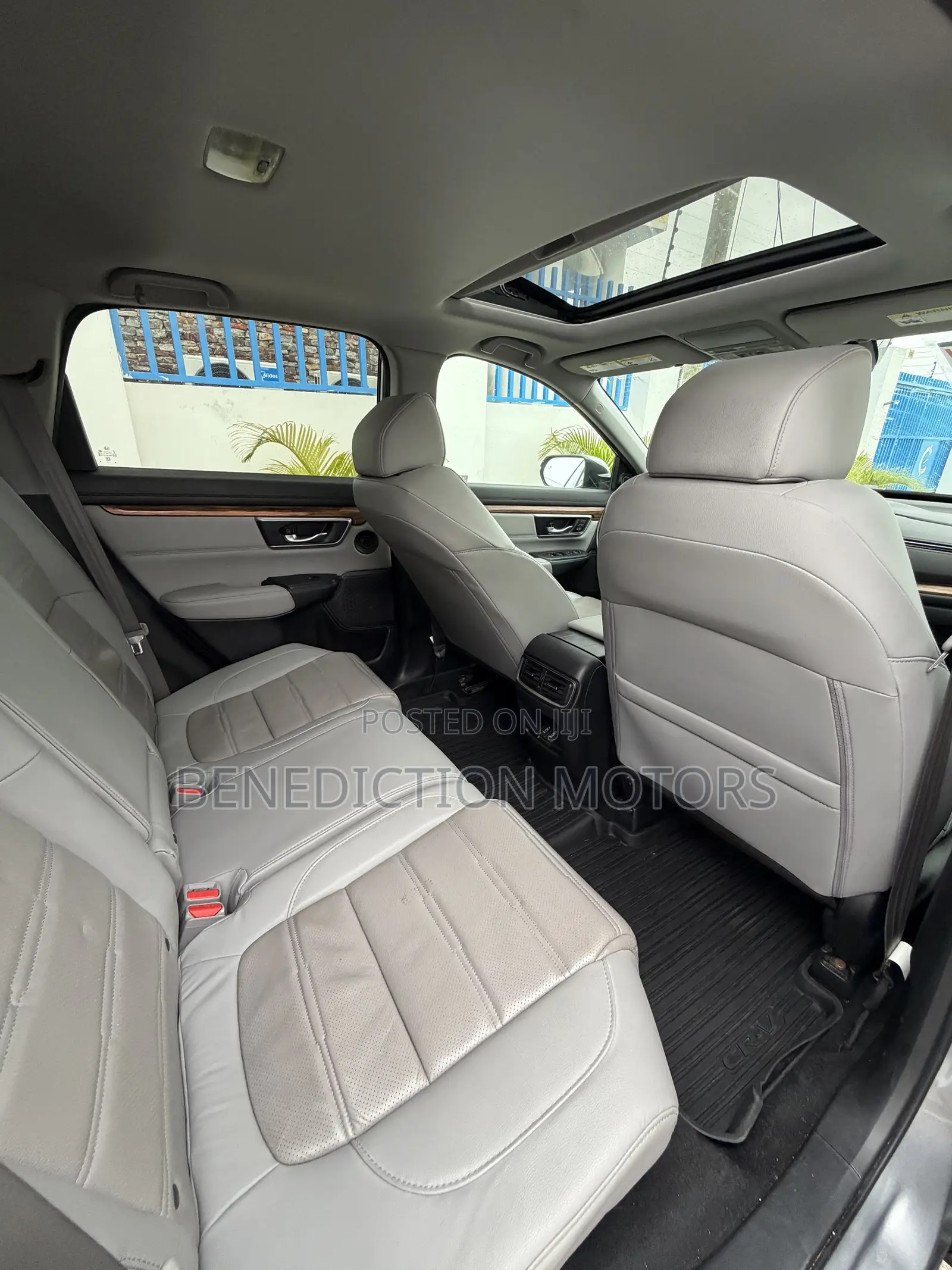 Honda CR-V Touring AWD 2019 Silver