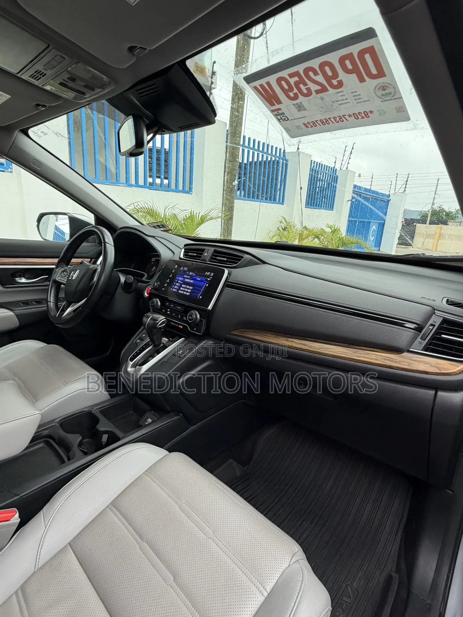 Honda CR-V Touring AWD 2019 Silver