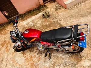 Royal RY125 2026 Red