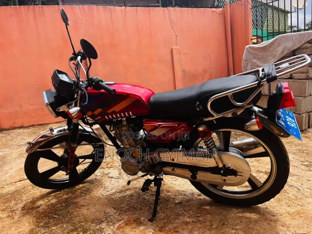 Royal RY125 2026 Red