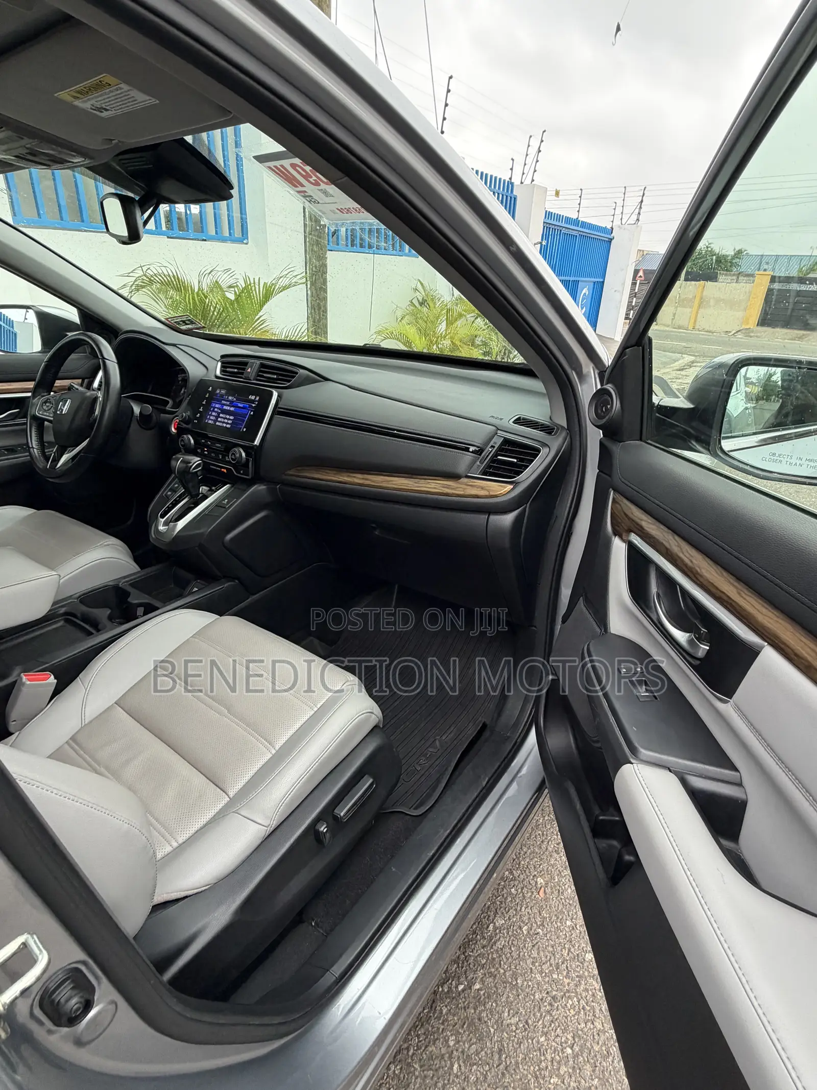 Honda CR-V Touring AWD 2019 Silver
