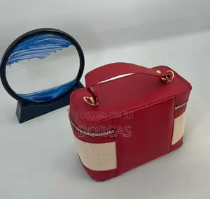 Ari Boxy Shoulder Bag