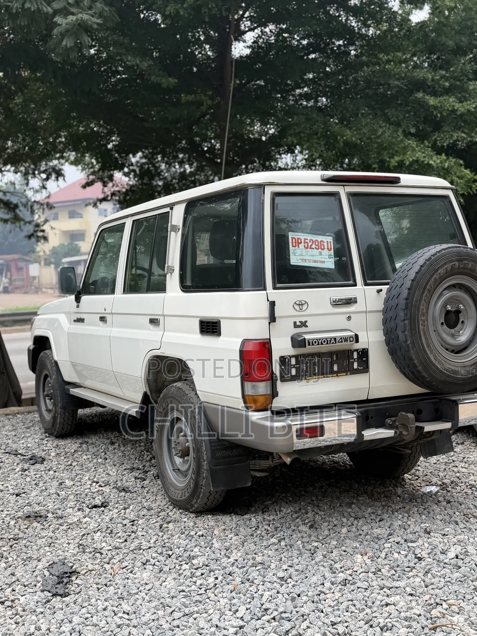 Toyota Land Cruiser 4x4 2007 White