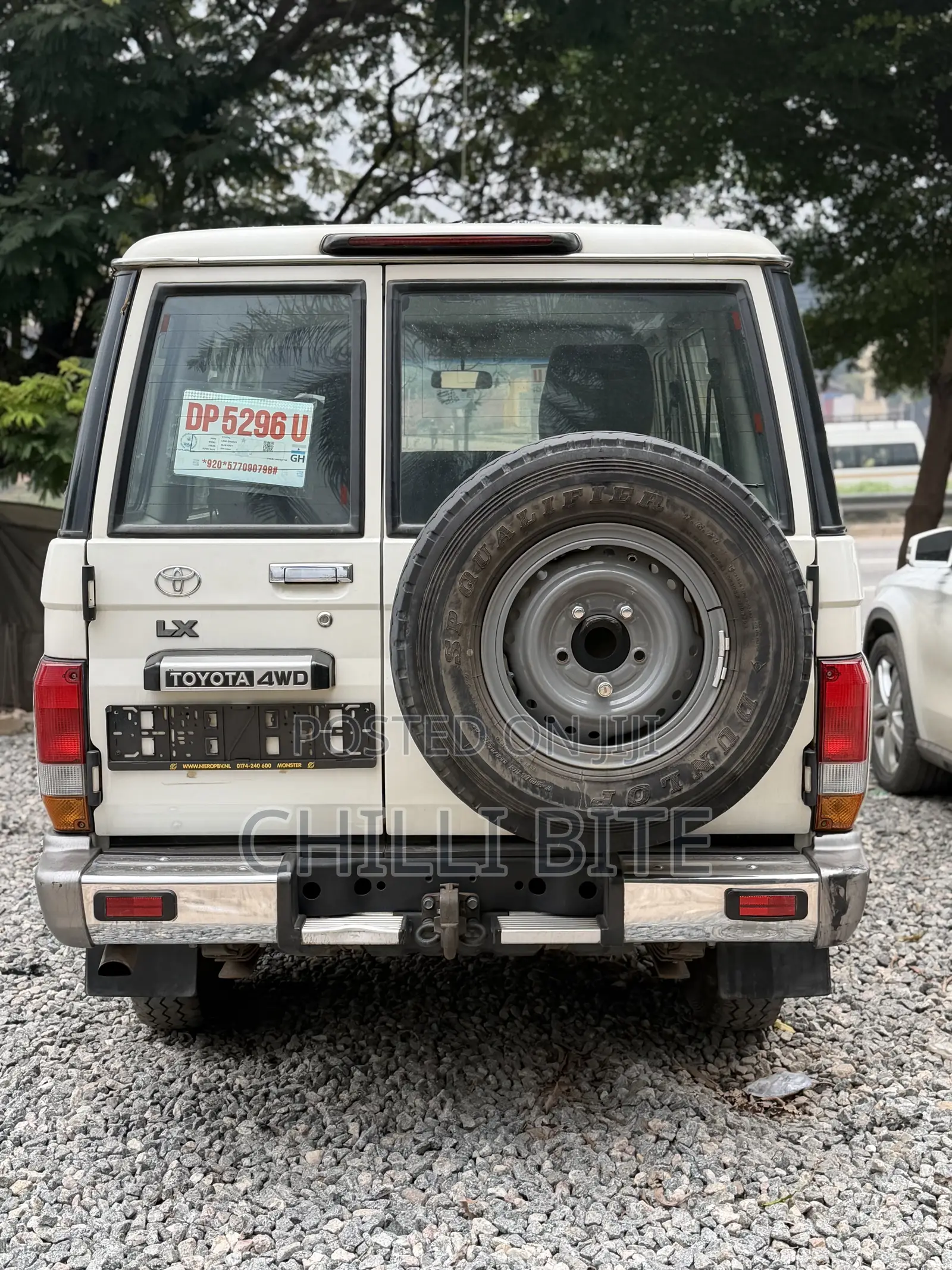 Toyota Land Cruiser 4x4 2007 White
