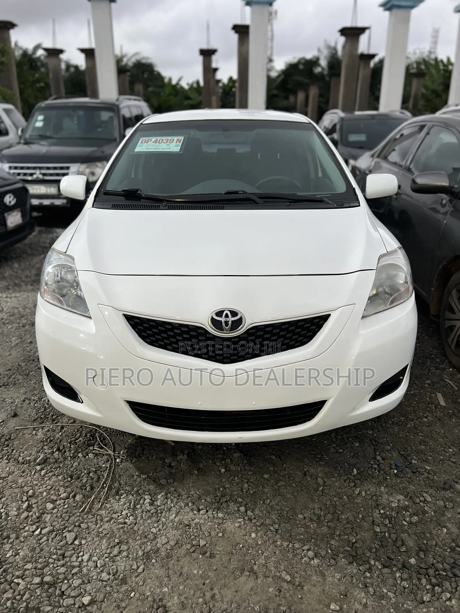 Toyota Yaris 2012 White