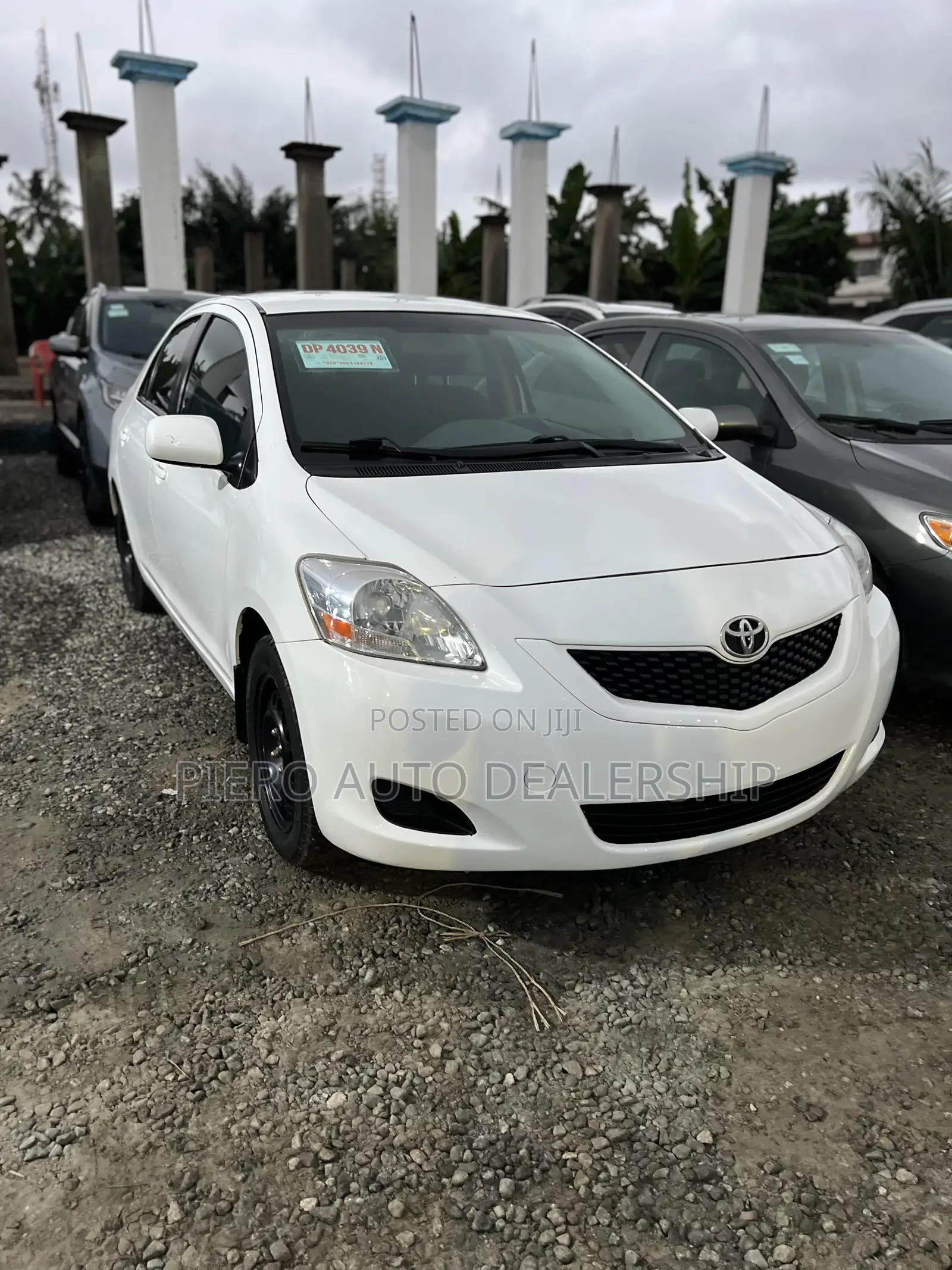 Toyota Yaris 2012 White