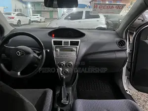 Toyota Yaris 2012 White