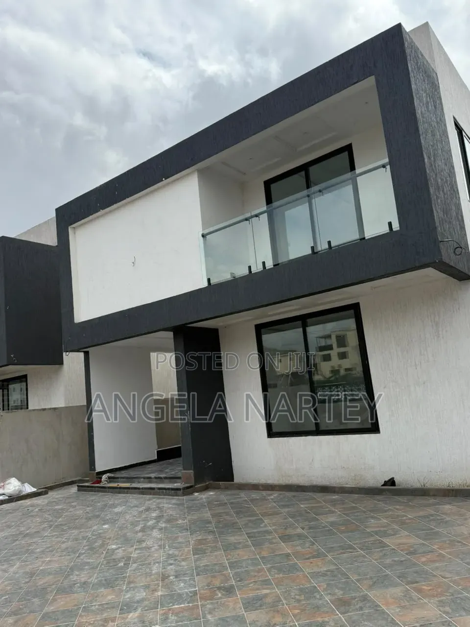 4bdrm House in Manet East Airport, Accra Metropolitan for sale