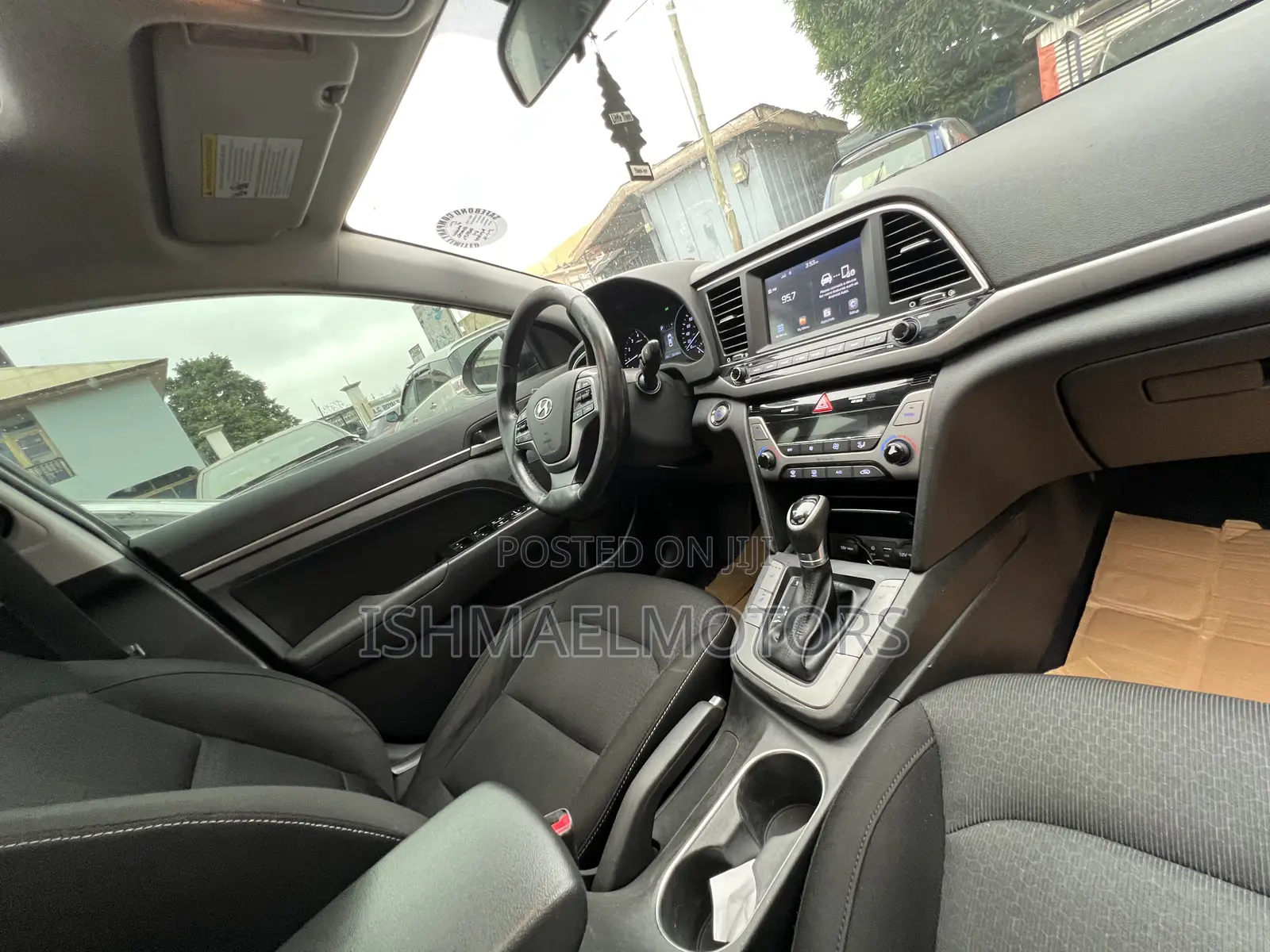 Hyundai Elantra Sport Sedan FWD (1.6L 4cyl 6M) 2017 Silver