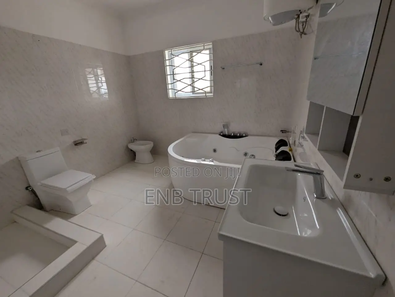 5 Bedrooms Office Space at Roman Ridge