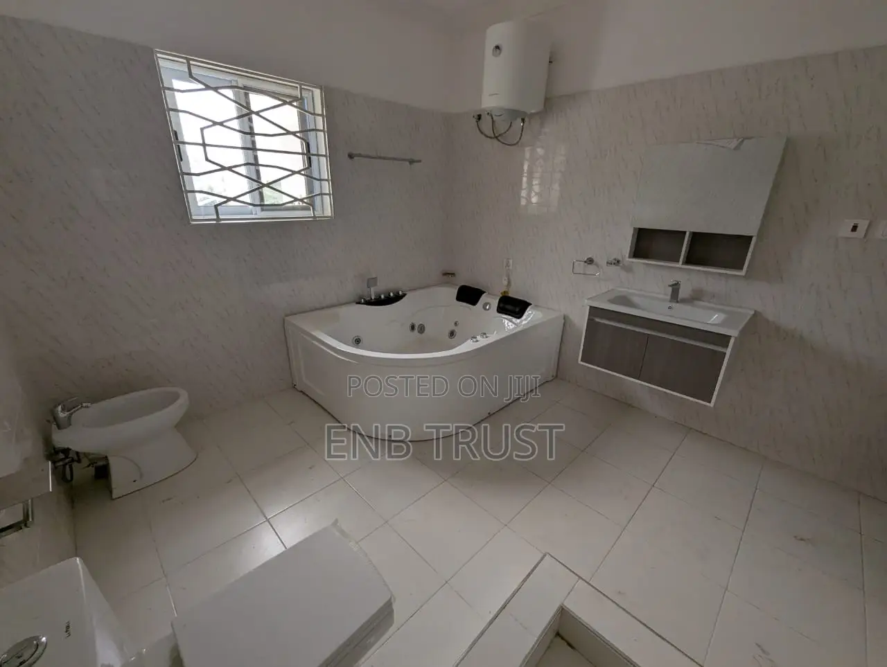 5 Bedrooms Office Space at Roman Ridge